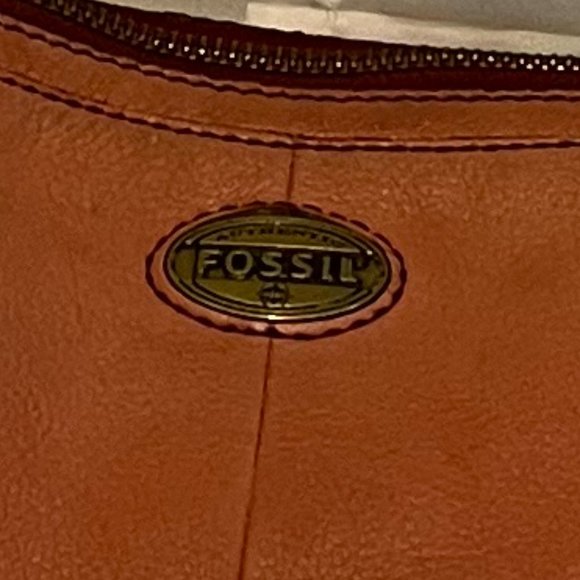 Vintage Fossil pebbled Leather Flat Crossbody Bag in EUC - Picture 8 of 9